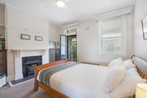 Гостиница Newcastle Short Stay Accommodation - Vista Apartment  Ньюкасл
